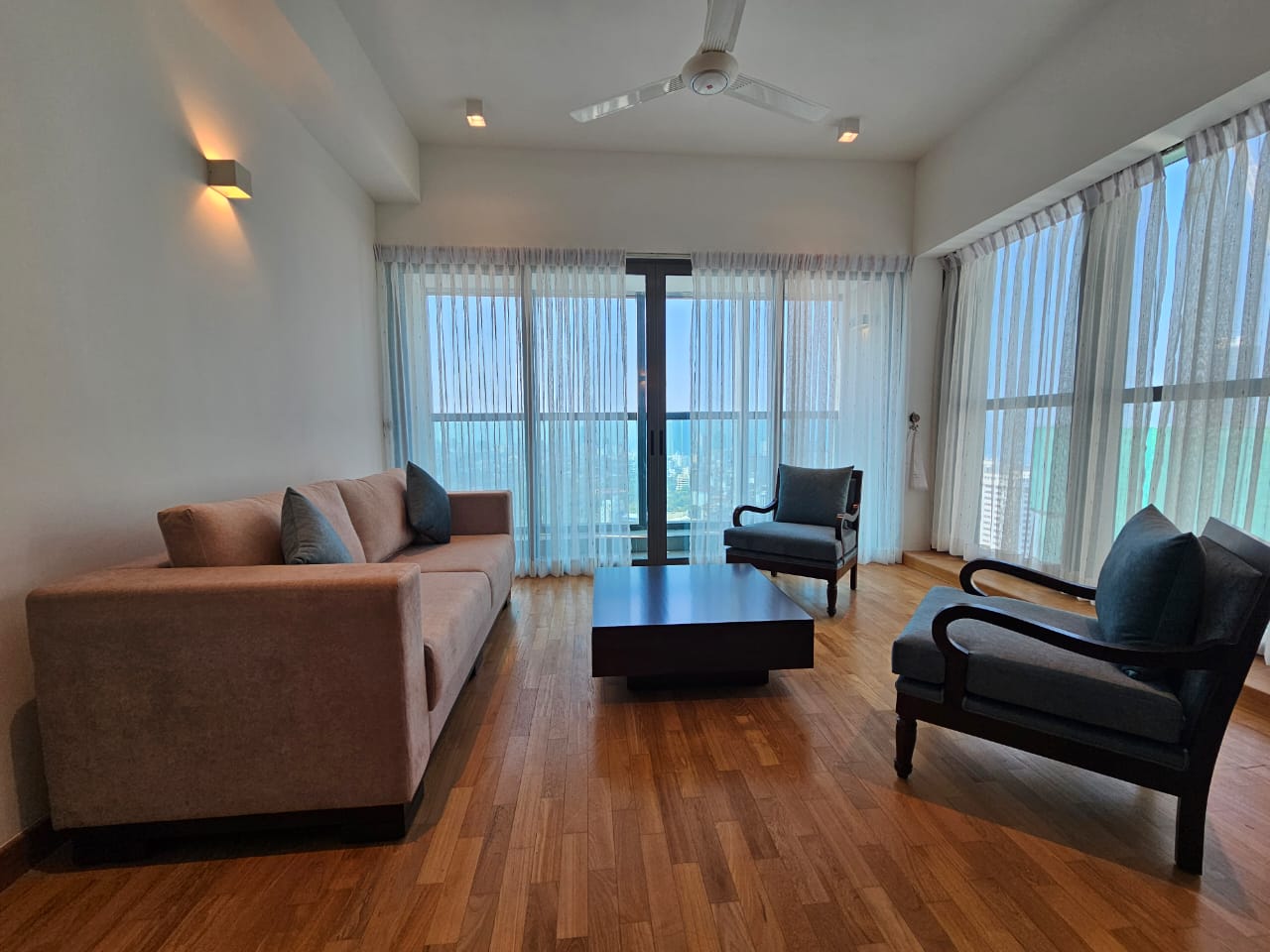447 Luna Tower